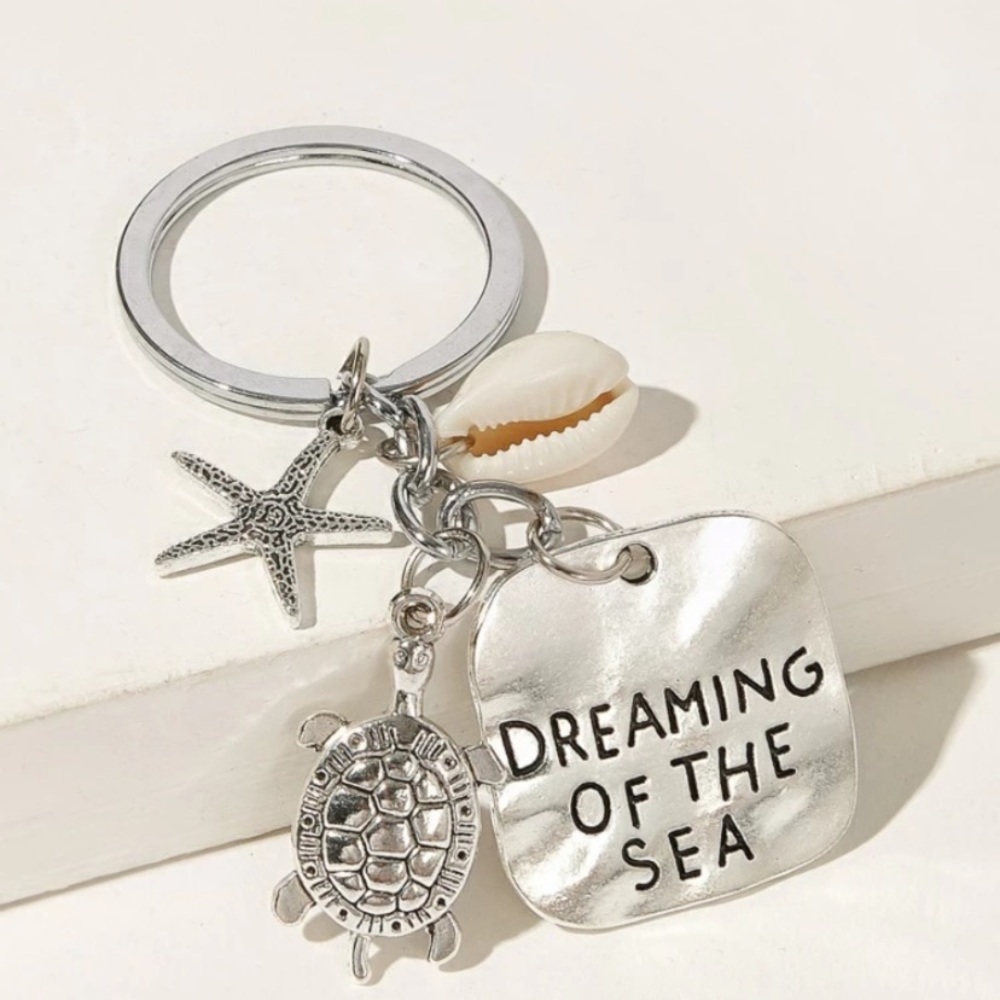 EMERY ROSE shell & textured metal keychain